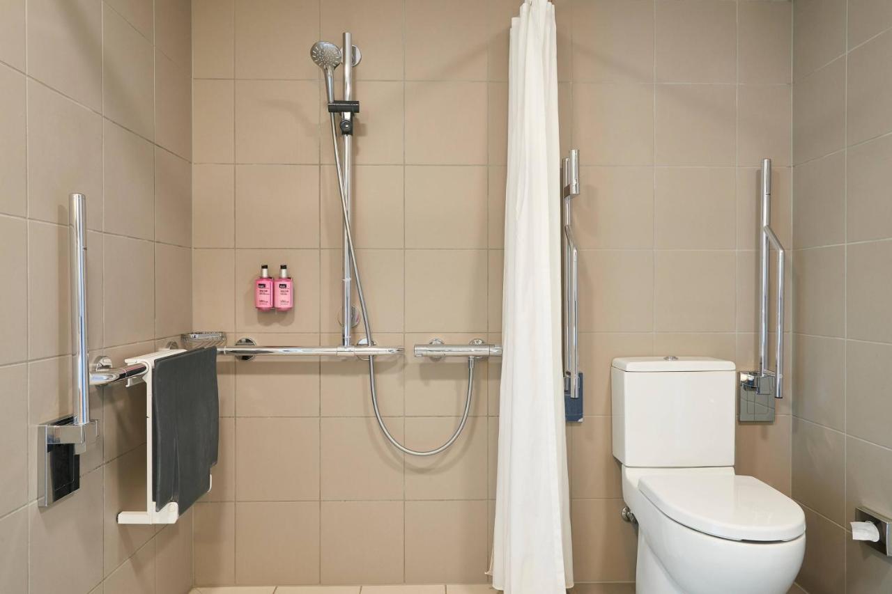 Moxy Excel Hotel Londra