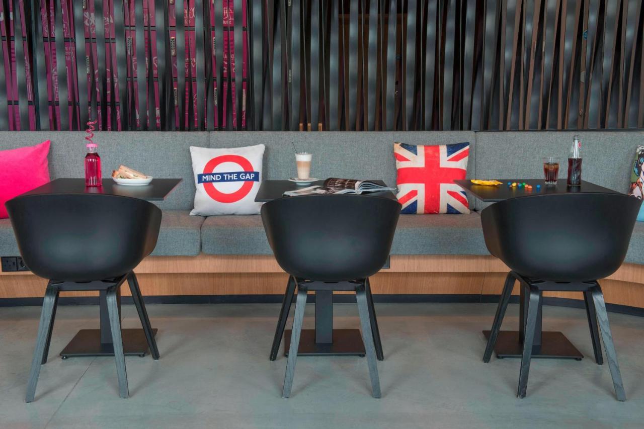 Moxy Excel Hotel Londra
